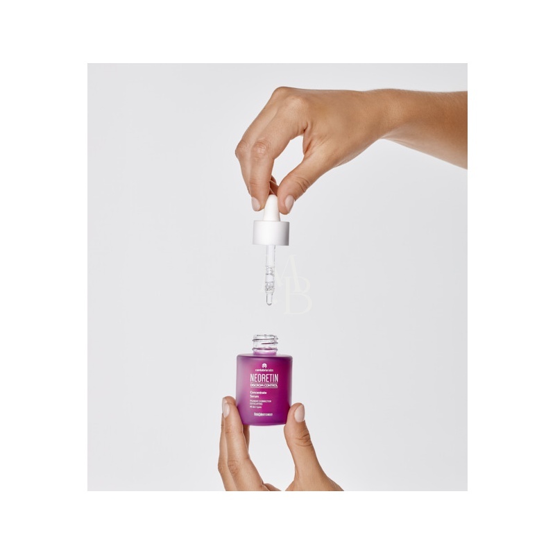NEORETIN Discrom Control Concentrate-Marimee beauty-2.jpg
